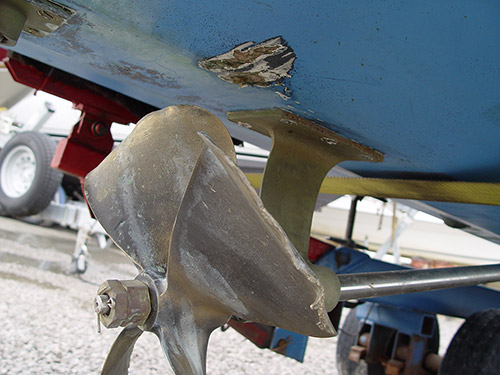 propeller damage - fiberglass damage on boat