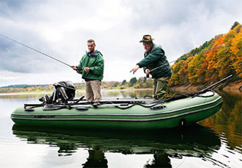 Mercury inflatable dinghy Adventure men fishing